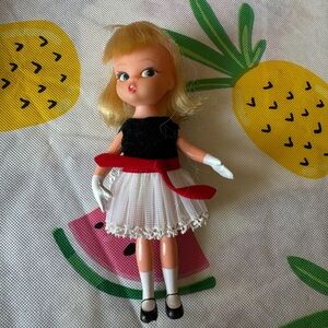 Vintage 1967 Hasbro Darling Tea Time Doll Blonde